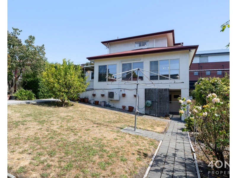 1 Honora Avenue, Lenah Valley TAS 7008