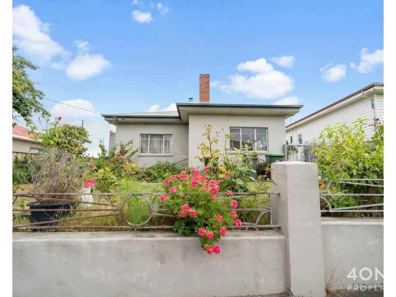 32 Lampton Avenue, Derwent Park TAS 7009