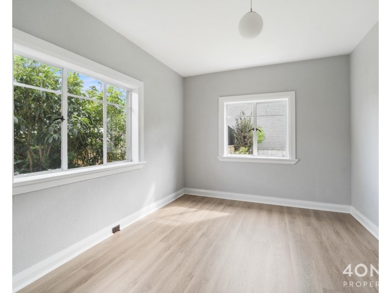 32 Lampton Avenue, Derwent Park TAS 7009