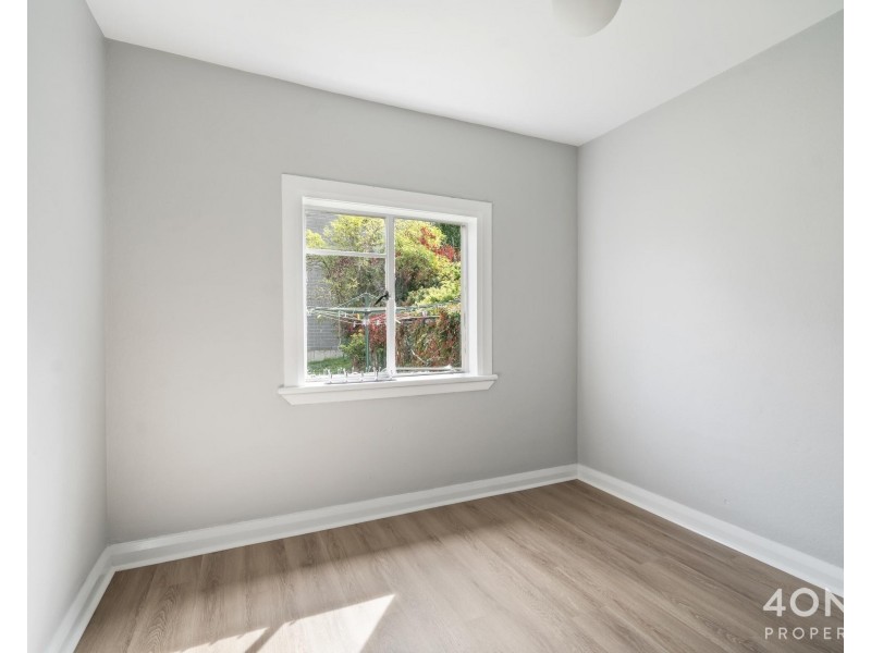 32 Lampton Avenue, Derwent Park TAS 7009