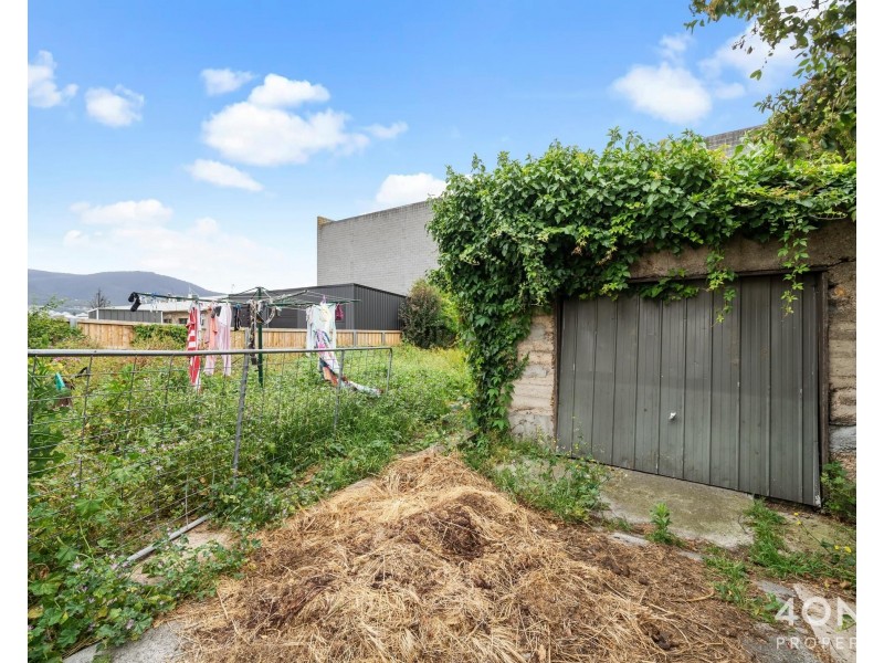 32 Lampton Avenue, Derwent Park TAS 7009