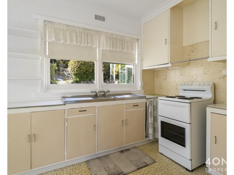 22 Brushy Creek Road, Lenah Valley TAS 7008