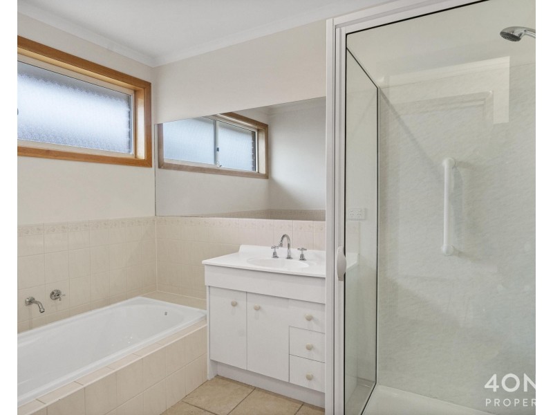 27 Fouche Avenue, Old Beach TAS 7017
