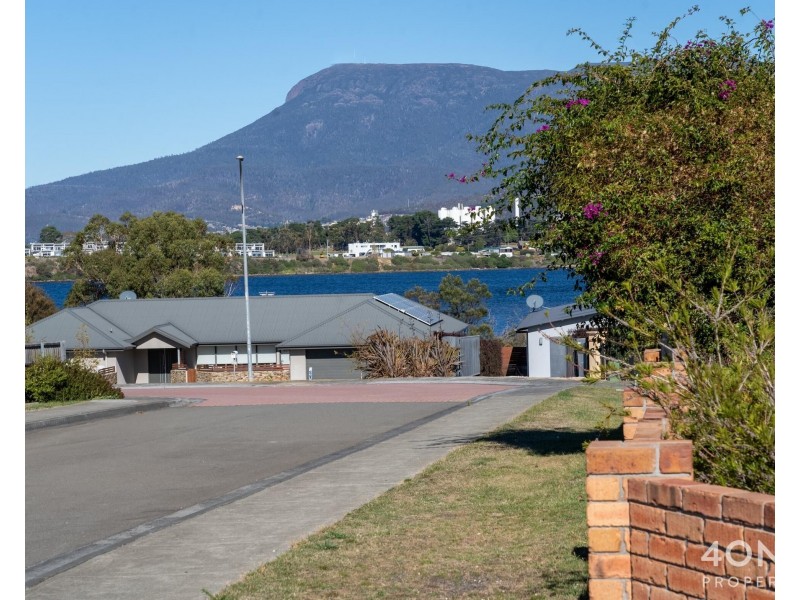 27 Fouche Avenue, Old Beach TAS 7017