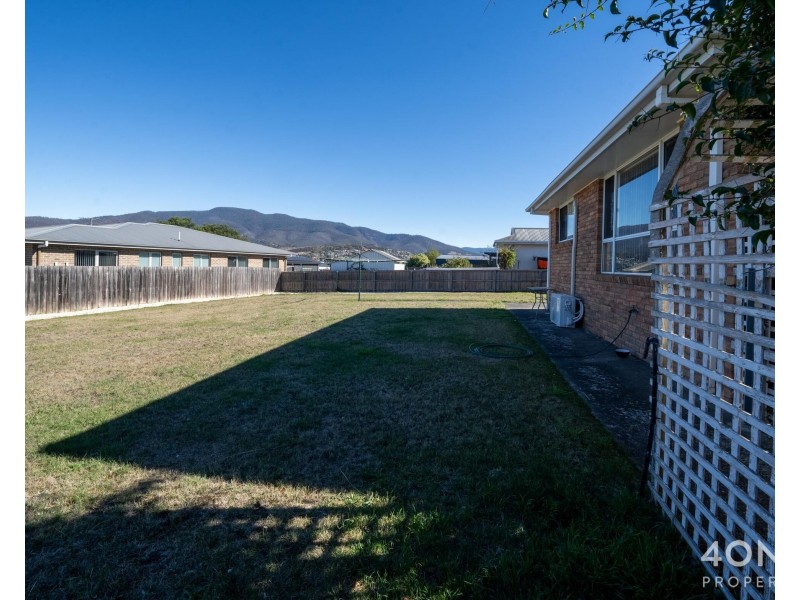 27 Fouche Avenue, Old Beach TAS 7017