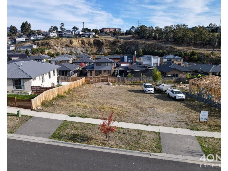14 Tabart Street, New Town TAS 7008