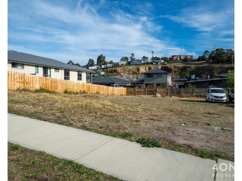 14 Tabart Street, New Town TAS 7008