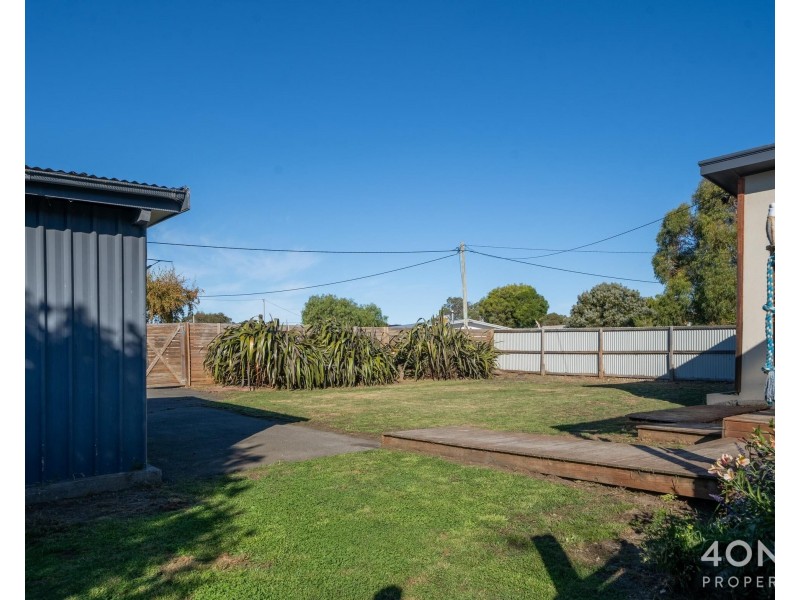 18 Tenth Avenue, Dodges Ferry TAS 7173