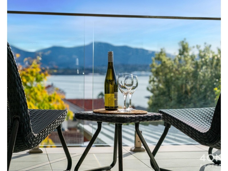 4 East Derwent Highway, Rose Bay TAS 7015