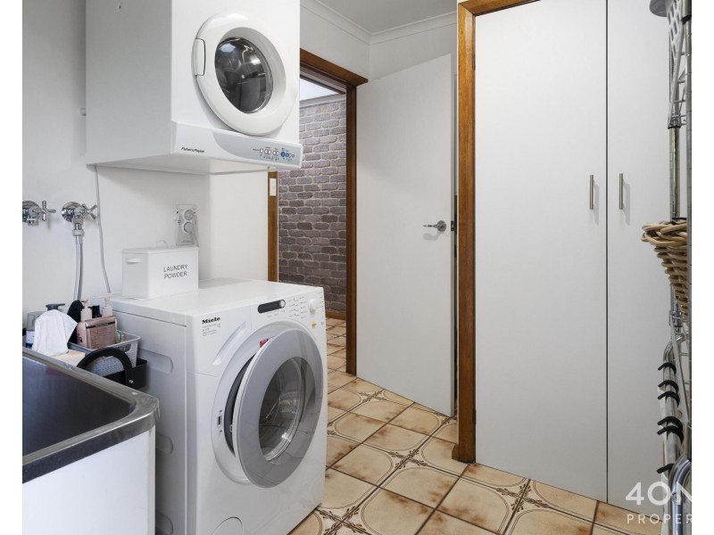 4 East Derwent Highway, Rose Bay TAS 7015