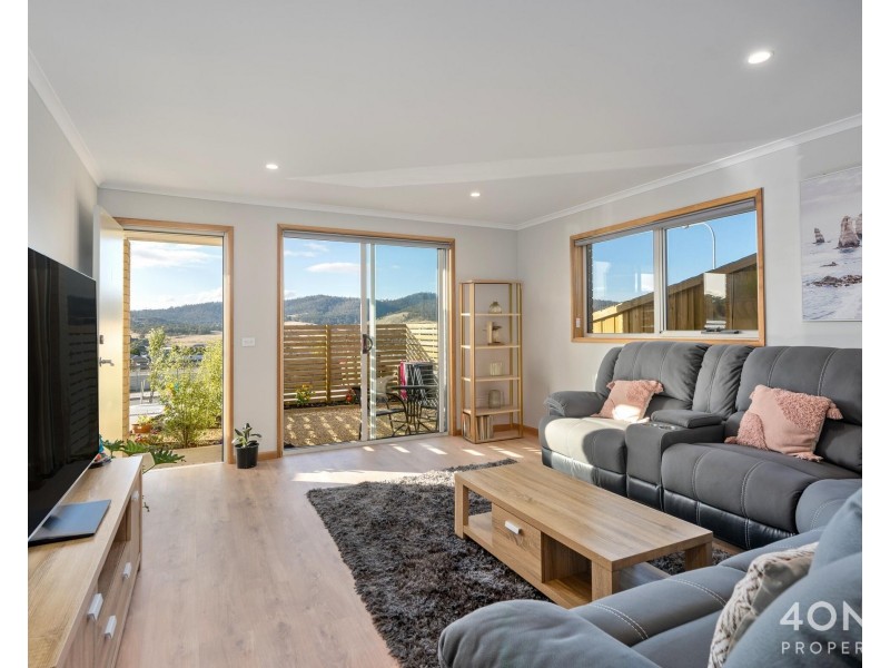 1/35 Ploughman Road, Howrah TAS 7018