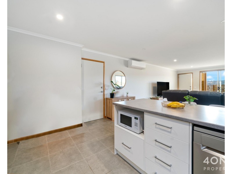 1/35 Ploughman Road, Howrah TAS 7018