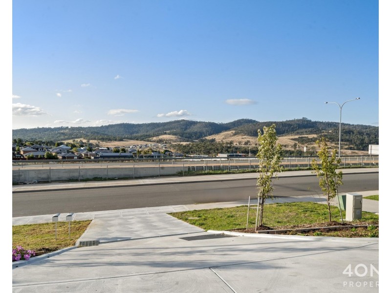 1/35 Ploughman Road, Howrah TAS 7018