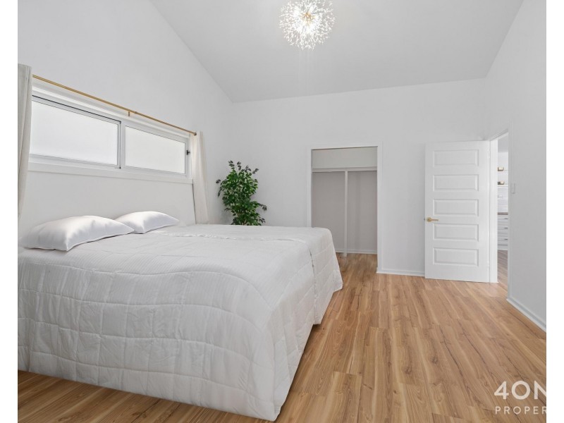 2/704 Oceana Drive, Tranmere TAS 7018