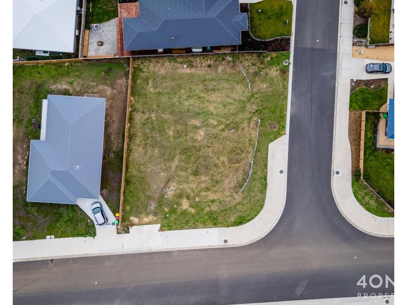16 Venerable Drive, Rokeby TAS 7019