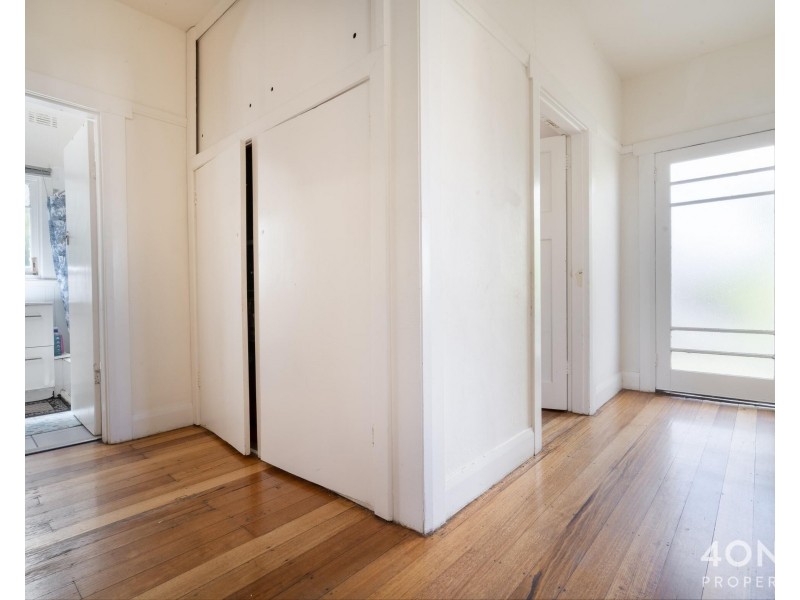 2 Elmsleigh Road, Derwent Park TAS 7009