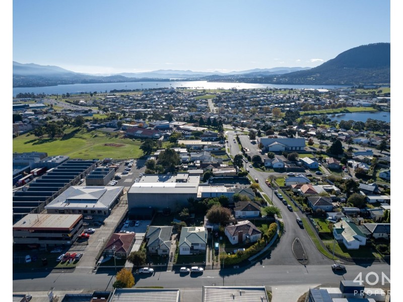 2 Elmsleigh Road, Derwent Park TAS 7009