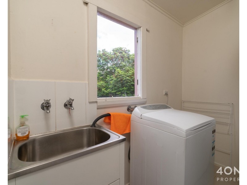 2 Elmsleigh Road, Derwent Park TAS 7009