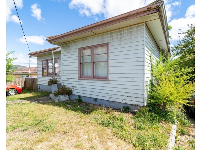 2 Elmsleigh Road, Derwent Park TAS 7009