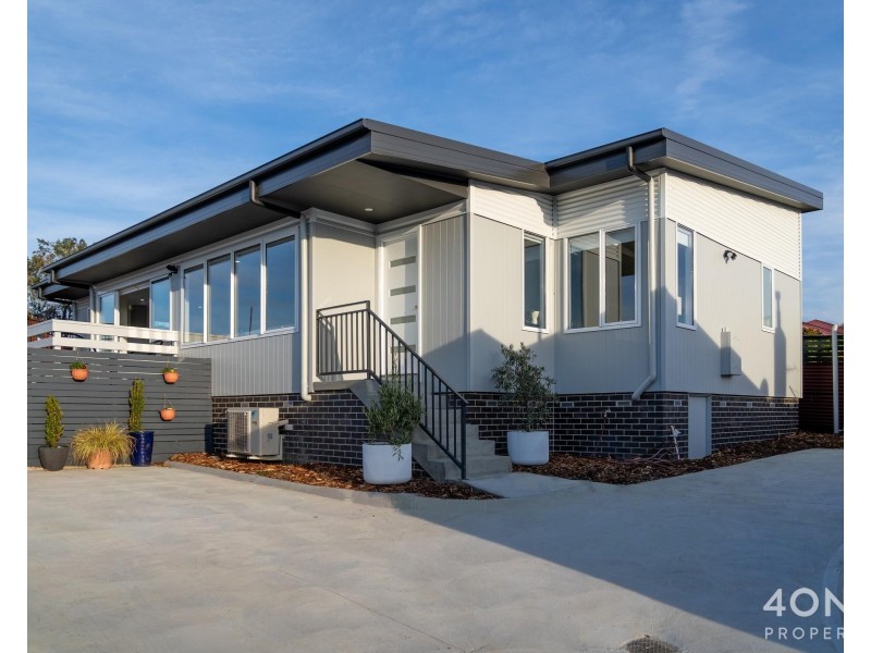 2/16 Cadbury Road, Claremont TAS 7011