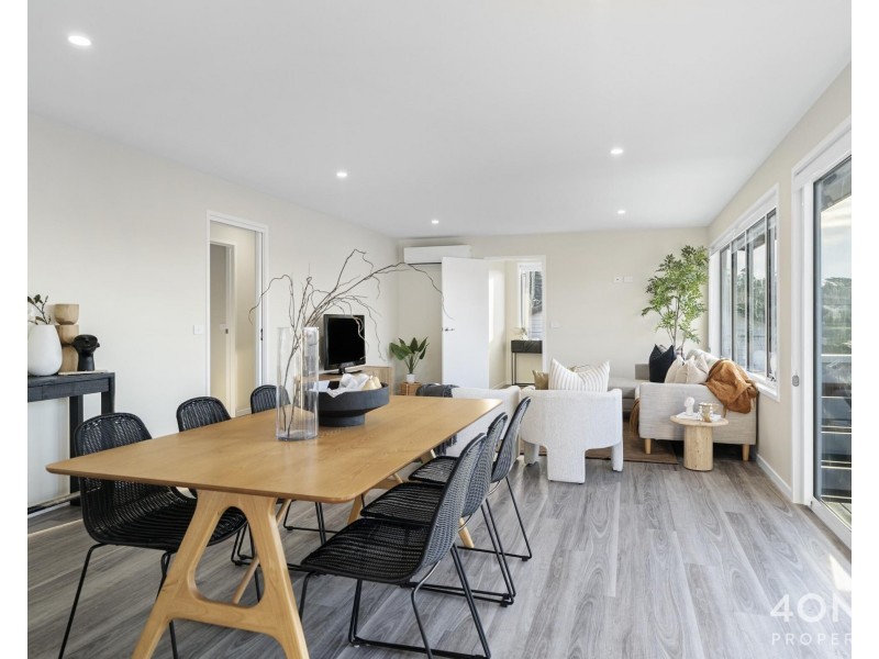 2/16 Cadbury Road, Claremont TAS 7011