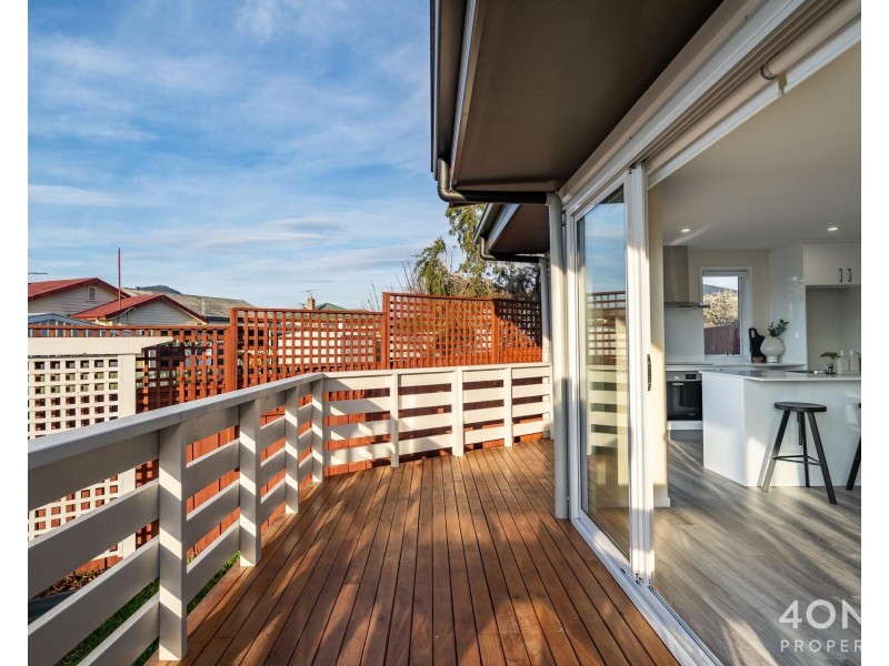 2/16 Cadbury Road, Claremont TAS 7011