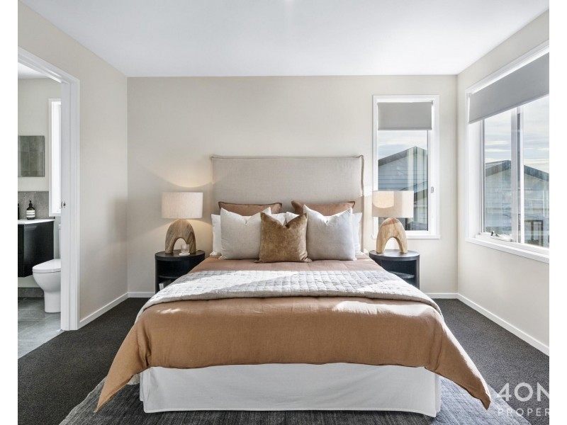 2/16 Cadbury Road, Claremont TAS 7011