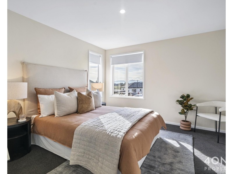 2/16 Cadbury Road, Claremont TAS 7011