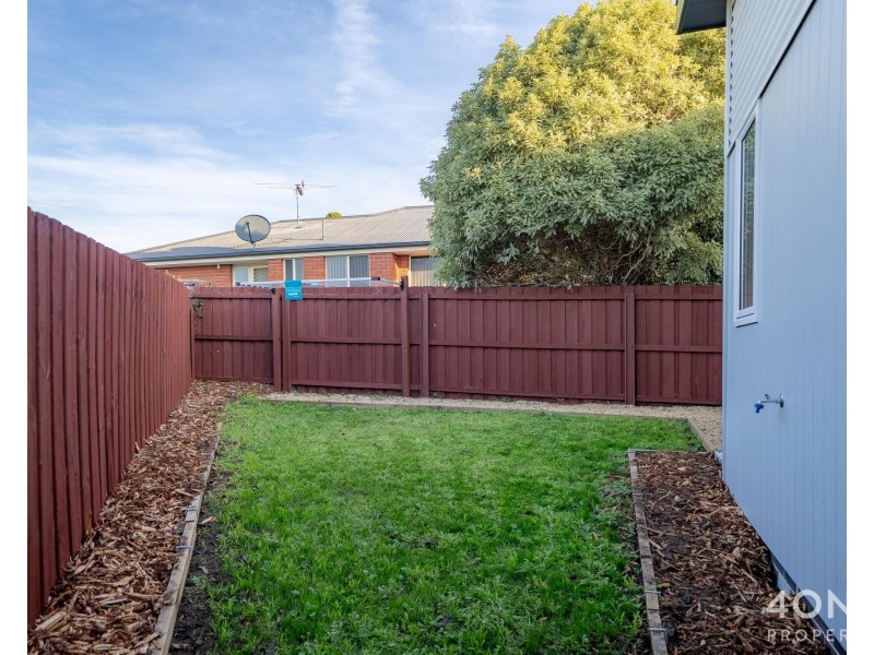 2/16 Cadbury Road, Claremont TAS 7011