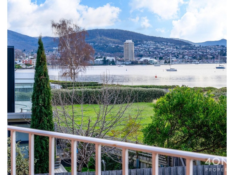 3/2 Mansell Court, Sandy Bay TAS 7005