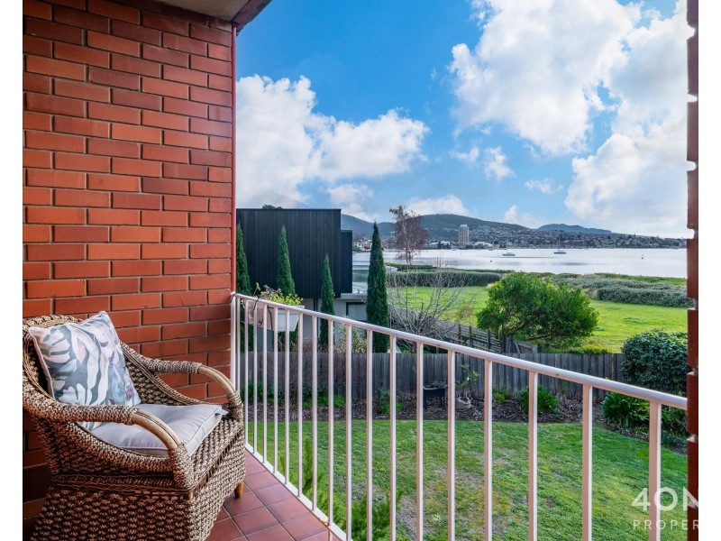 3/2 Mansell Court, Sandy Bay TAS 7005