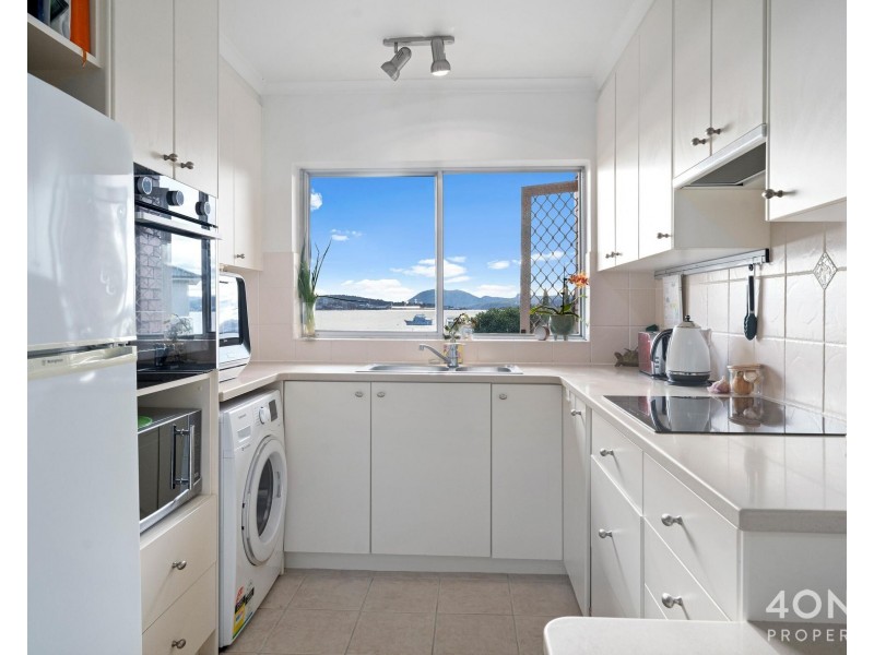 3/2 Mansell Court, Sandy Bay TAS 7005