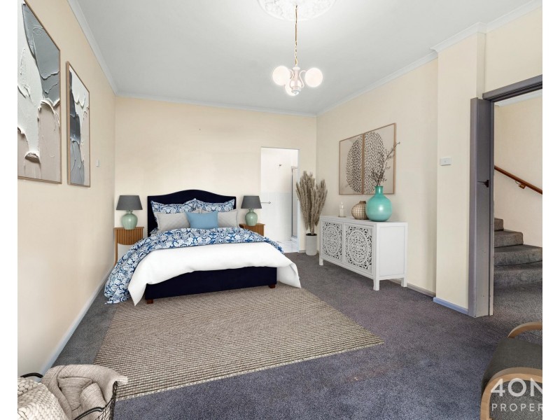 33 Amanda Crescent, Sandy Bay TAS 7005