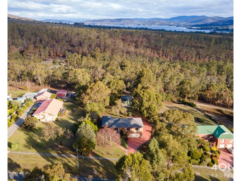 22 Lady Penrhyn Drive, Blackmans Bay TAS 7052