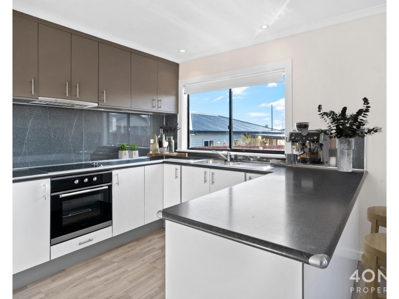 1/16 Cadbury Road, Claremont TAS 7011