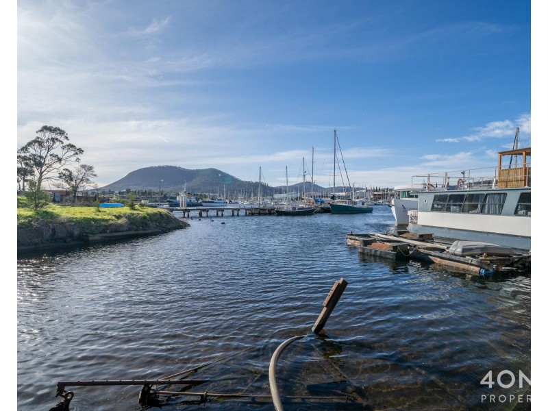 43 Gepp Parade, Derwent Park TAS 7009