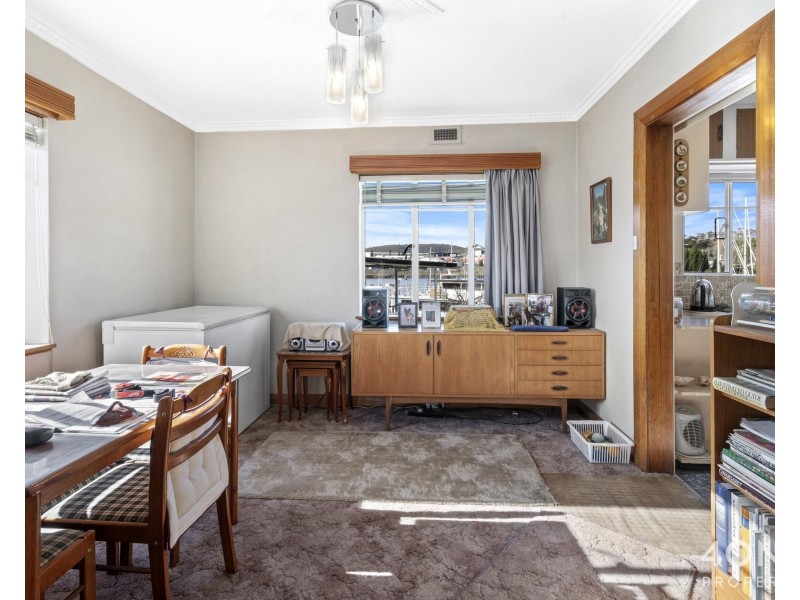 43 Gepp Parade, Derwent Park TAS 7009