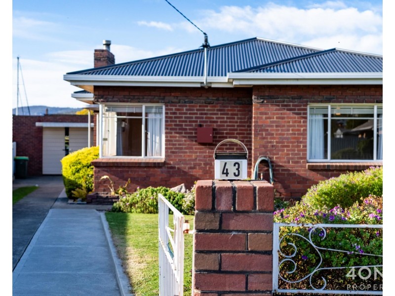 43 Gepp Parade, Derwent Park TAS 7009