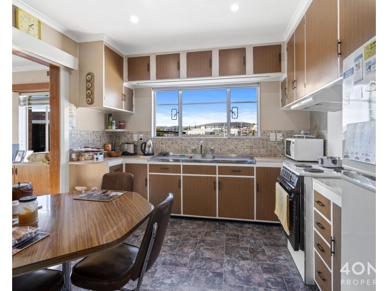 43 Gepp Parade, Derwent Park TAS 7009