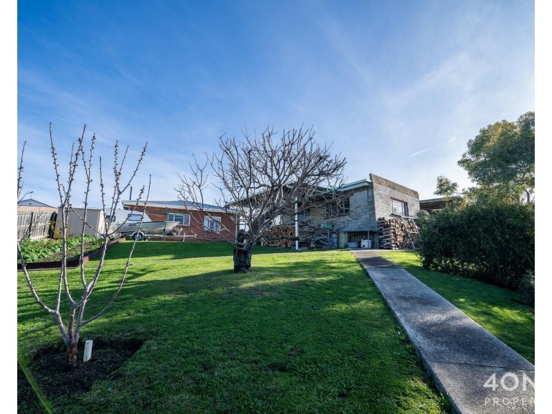 43 Gepp Parade, Derwent Park TAS 7009