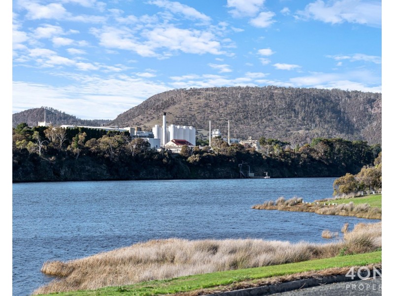 3 Curlew Parade, Claremont TAS 7011