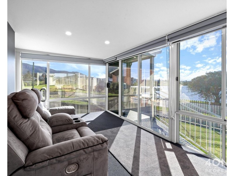 3 Curlew Parade, Claremont TAS 7011