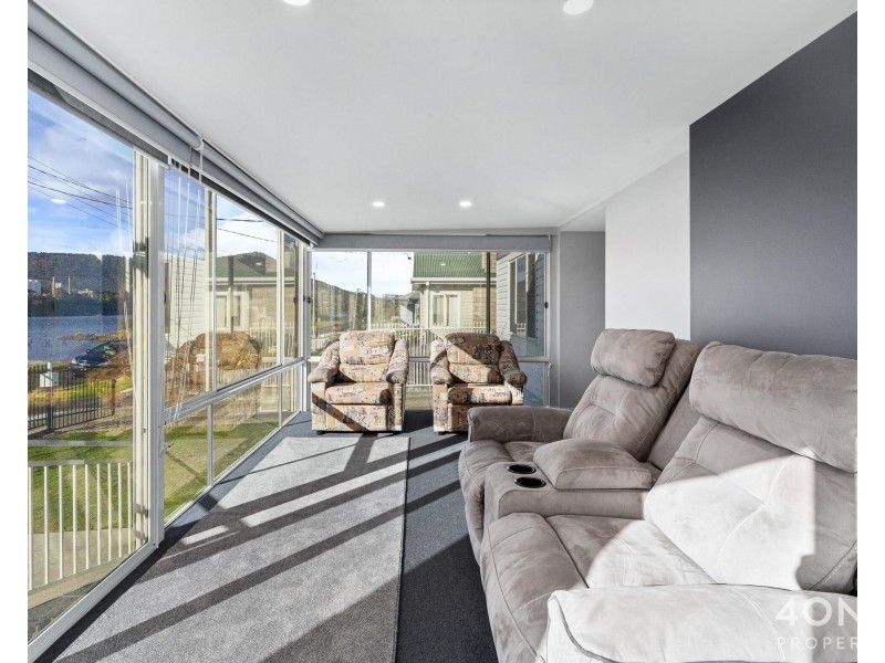 3 Curlew Parade, Claremont TAS 7011