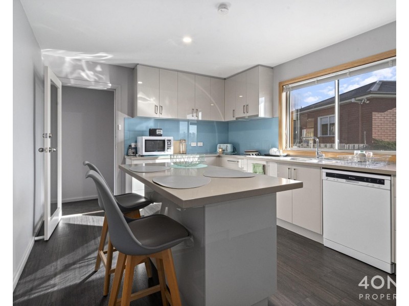 3 Curlew Parade, Claremont TAS 7011