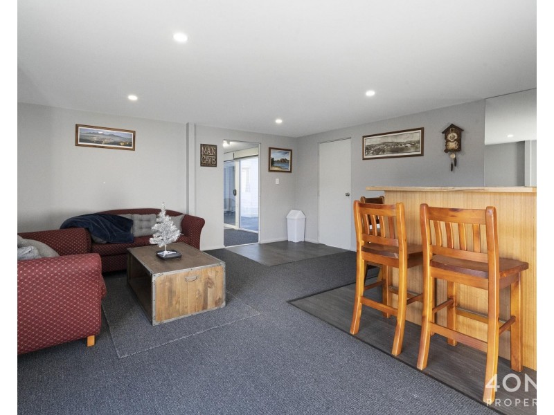 3 Curlew Parade, Claremont TAS 7011