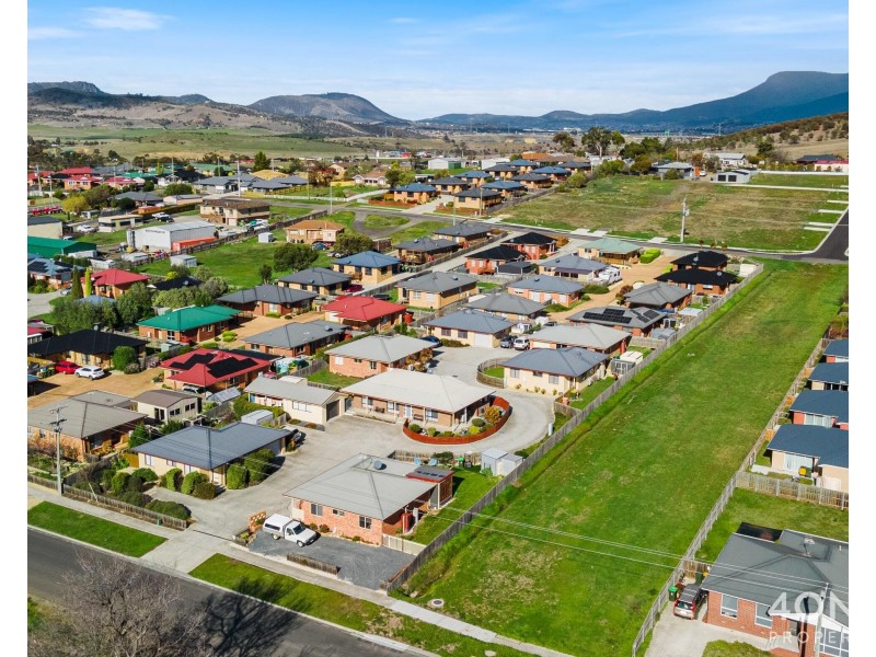 5/48 Racecourse Road, Brighton TAS 7030