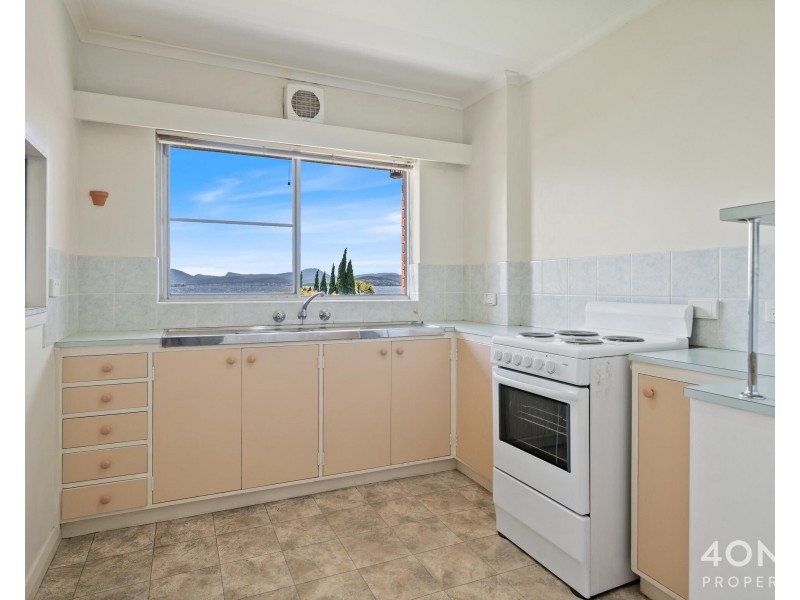 4/2 Mansell Court, Sandy Bay TAS 7005