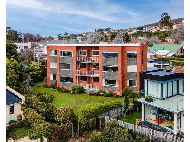 4/2 Mansell Court, Sandy Bay TAS 7005