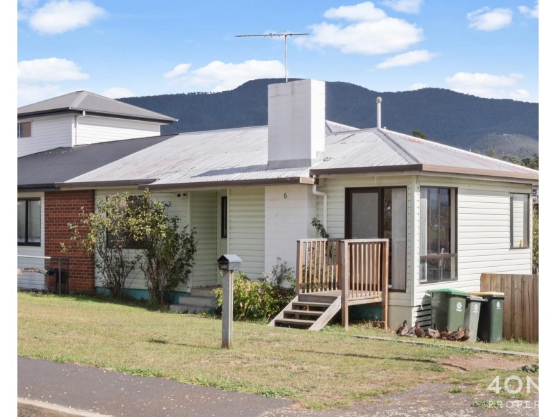 6 Curlew Parade, Claremont TAS 7011