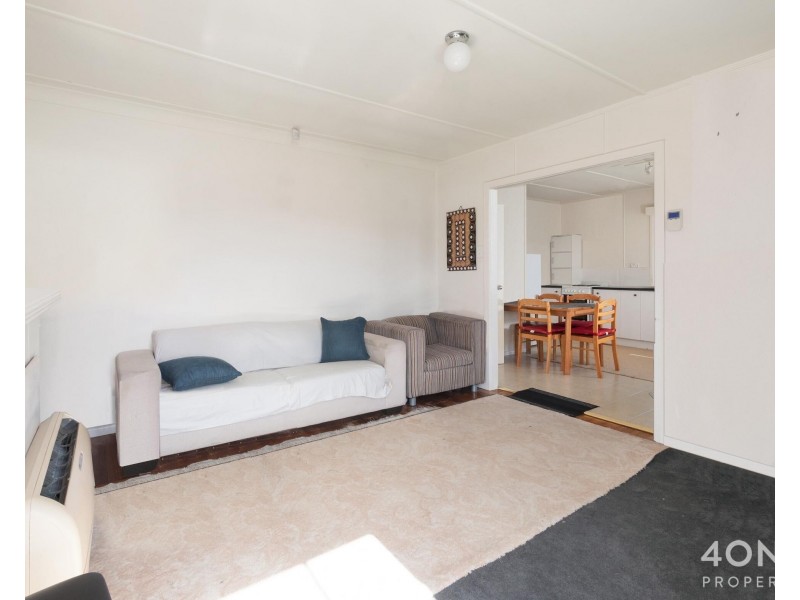 6 Curlew Parade, Claremont TAS 7011